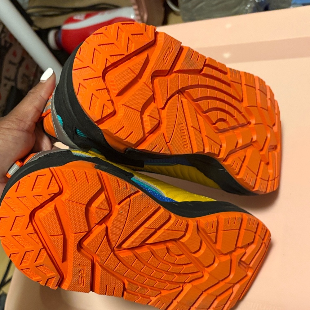 Puma Kids Black, Yellow, and Teal Sneakers - Picture 3 of 4